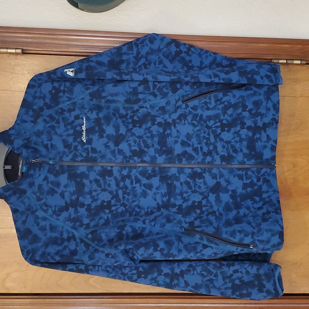 Like new Eddie Bauer First Ascent jacket, xl